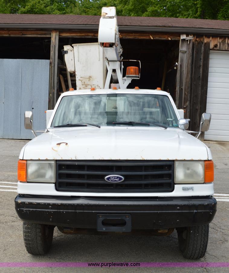 image for item I4524 1988 Ford F450 Super Duty bucket truck