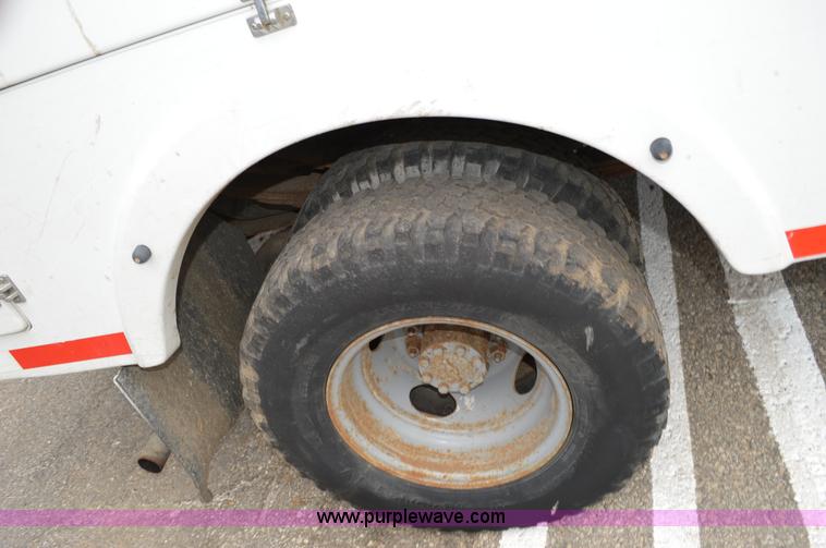 image for item I4524 1988 Ford F450 Super Duty bucket truck