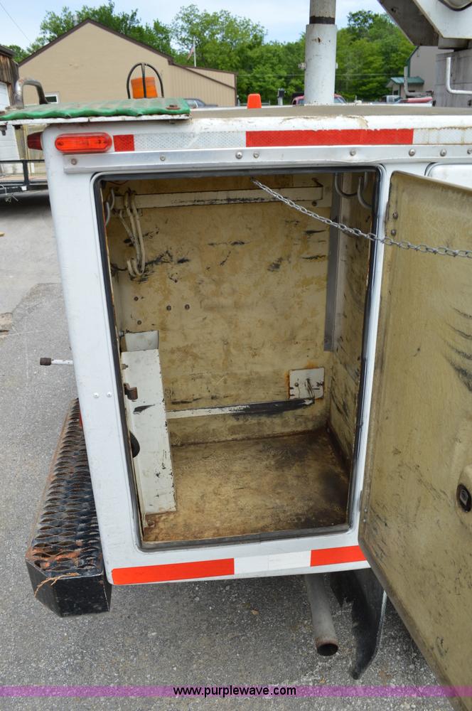 image for item I4524 1988 Ford F450 Super Duty bucket truck