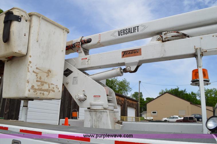 image for item I4524 1988 Ford F450 Super Duty bucket truck