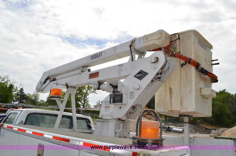 image for item I4524 1988 Ford F450 Super Duty bucket truck
