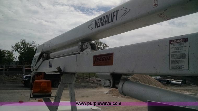 image for item I4524 1988 Ford F450 Super Duty bucket truck