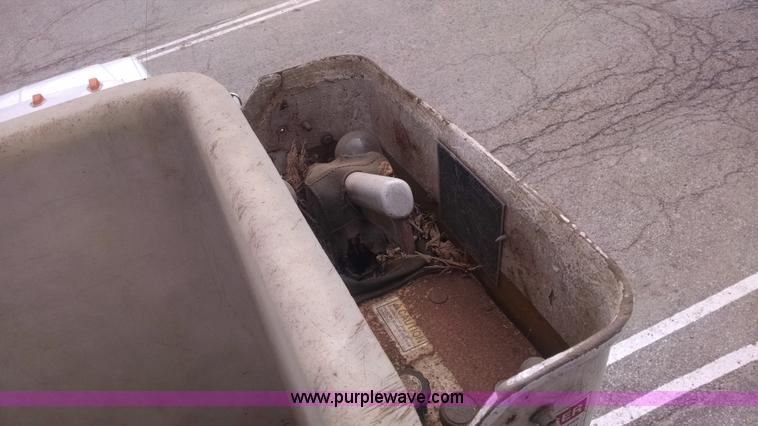 image for item I4524 1988 Ford F450 Super Duty bucket truck