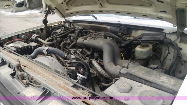 image for item I4524 1988 Ford F450 Super Duty bucket truck