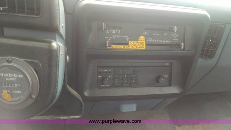 image for item I4524 1988 Ford F450 Super Duty bucket truck