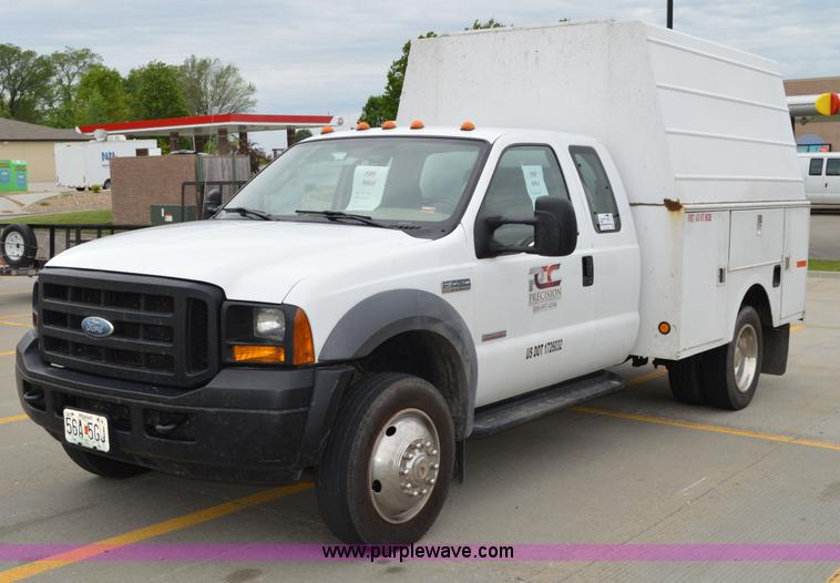 image for item I4532 2005 Ford F450 Super Duty SuperCab utility truck