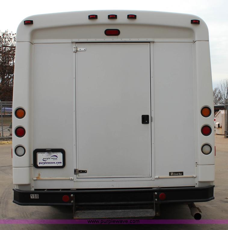 image for item J2314 2007 Ford E450 bus