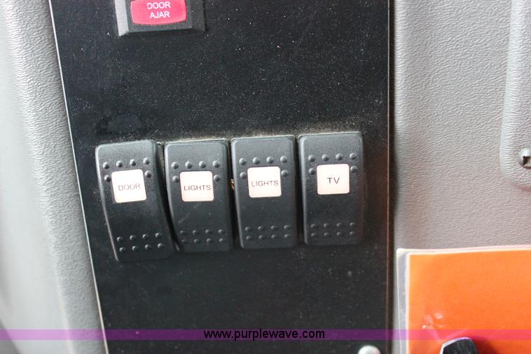 image for item J2314 2007 Ford E450 bus