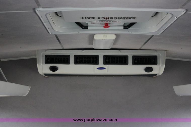 image for item J2314 2007 Ford E450 bus