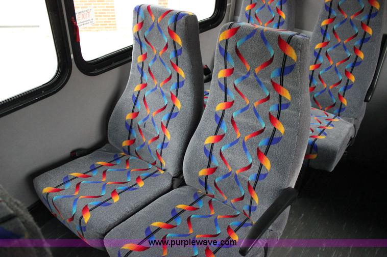 image for item J2314 2007 Ford E450 bus