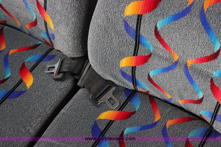 image for item J2314 2007 Ford E450 bus