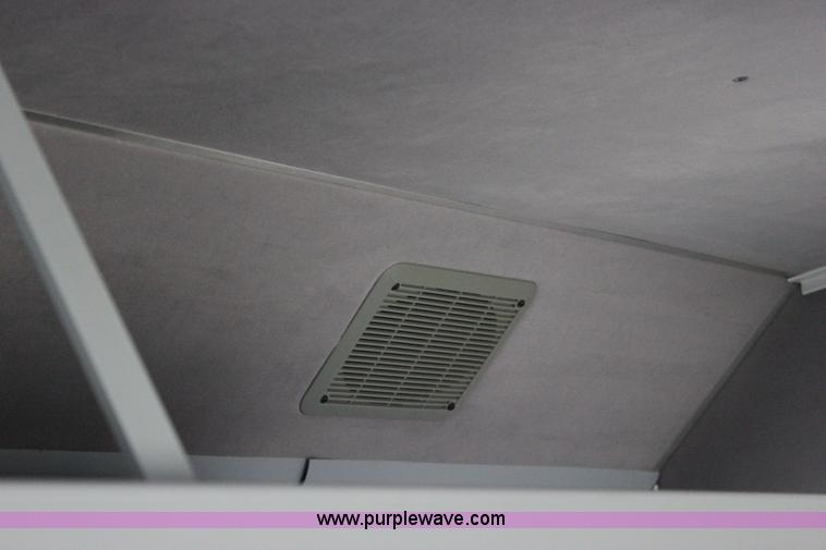 image for item J2314 2007 Ford E450 bus