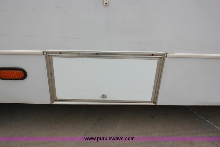 image for item J2314 2007 Ford E450 bus