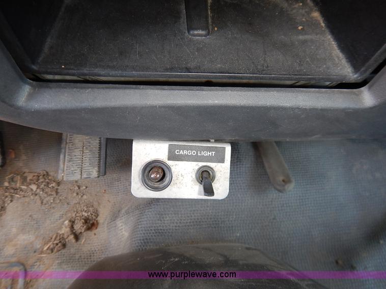 image for item J3952 1998 Isuzu FTR water truck