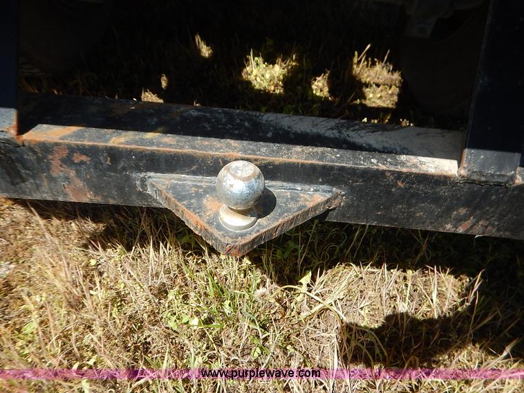 image for item J3952 1998 Isuzu FTR water truck