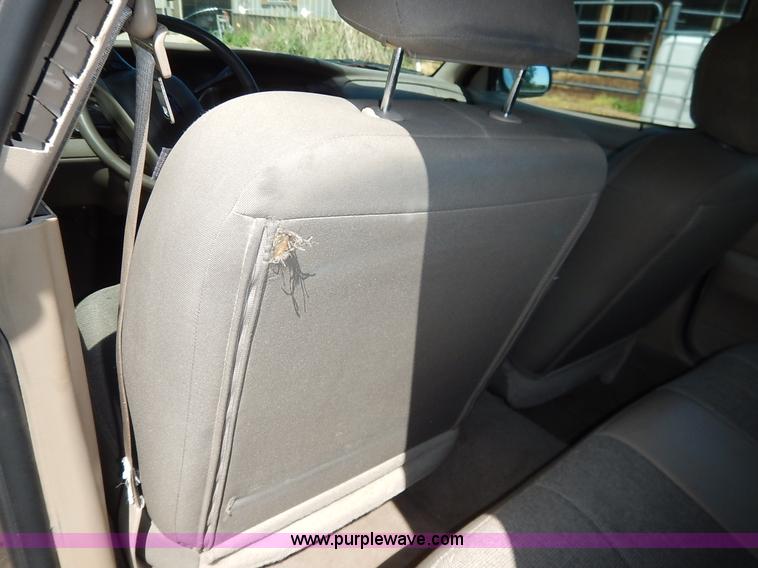 image for item J3954 2004 Ford Crown Victoria Police Interceptor