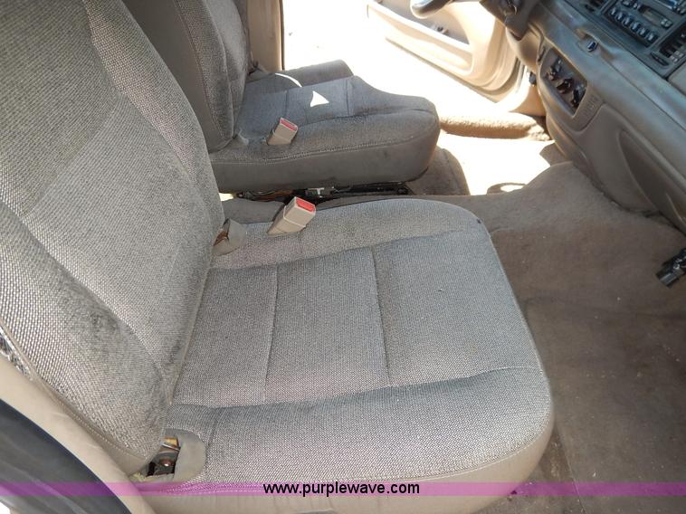 image for item J3954 2004 Ford Crown Victoria Police Interceptor