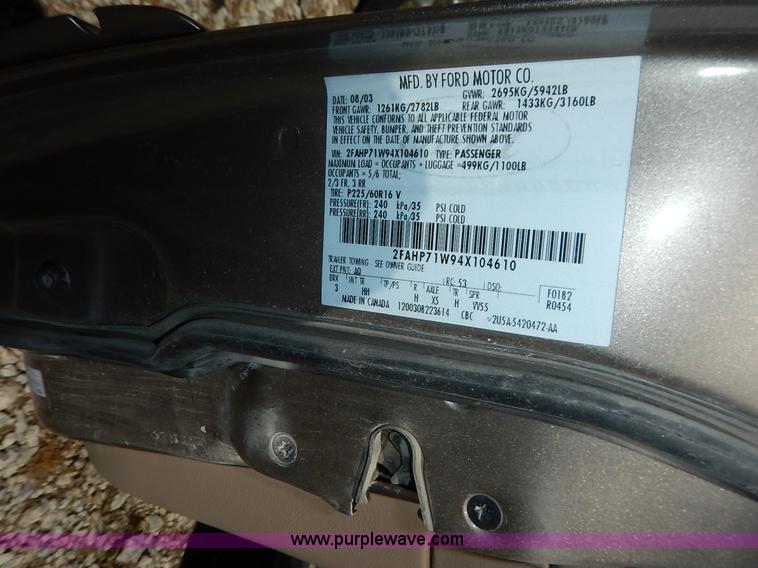 image for item J3954 2004 Ford Crown Victoria Police Interceptor