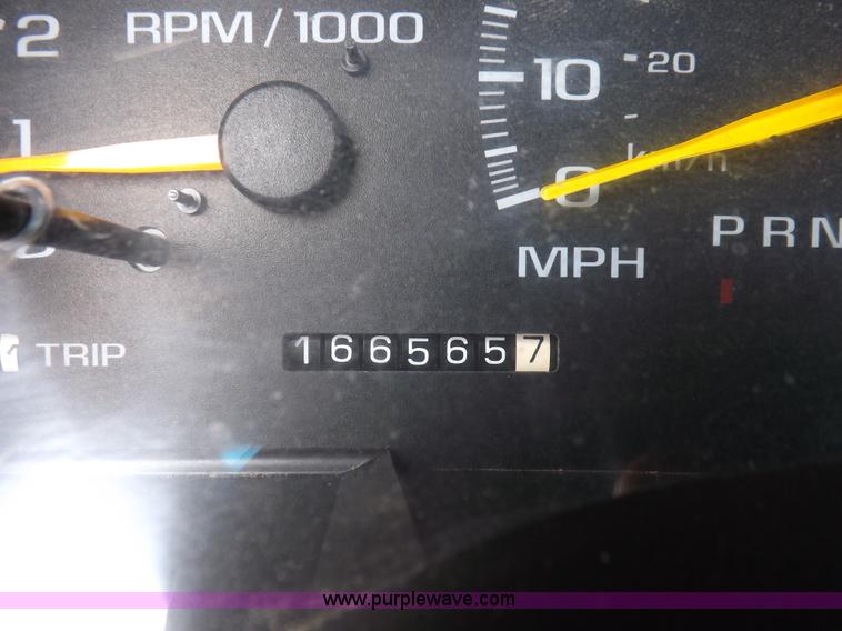 image for item K3920 1999 Chevrolet Tahoe LS SUV