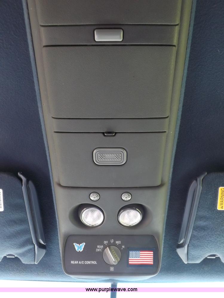 image for item K3920 1999 Chevrolet Tahoe LS SUV