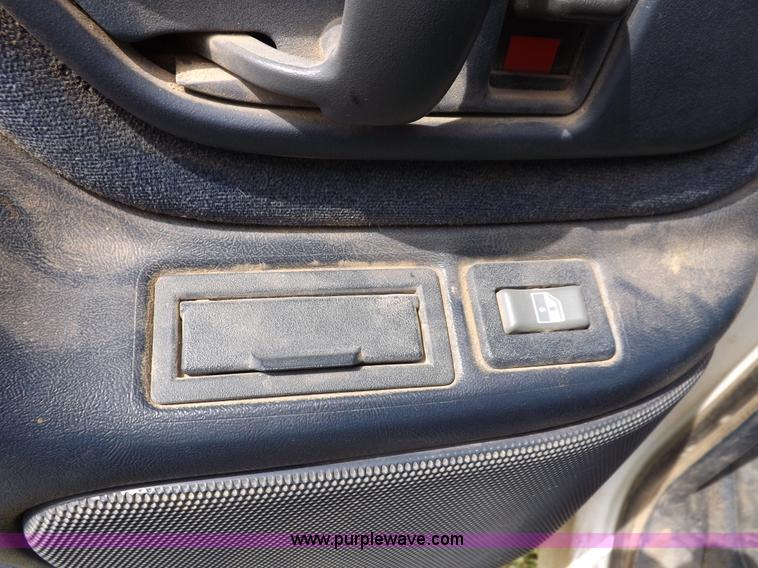 image for item K3920 1999 Chevrolet Tahoe LS SUV