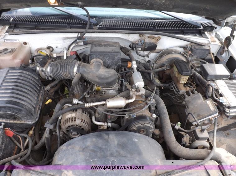 image for item K3920 1999 Chevrolet Tahoe LS SUV