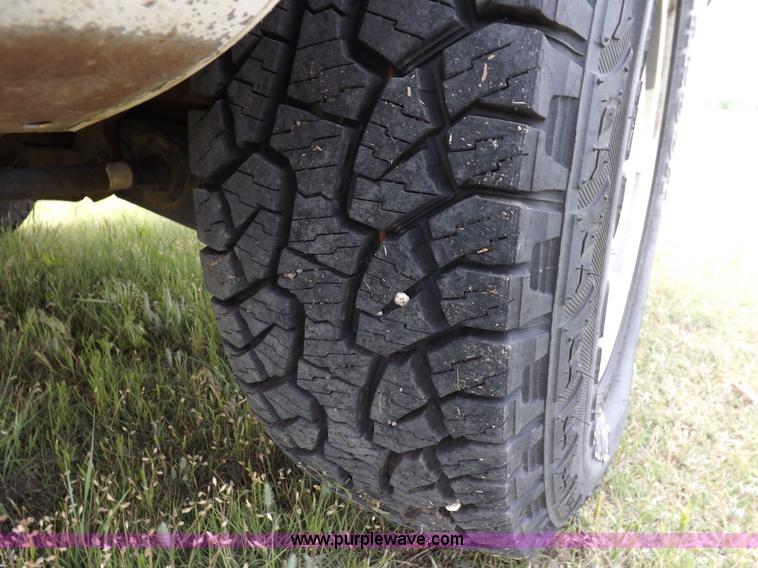 image for item K3920 1999 Chevrolet Tahoe LS SUV