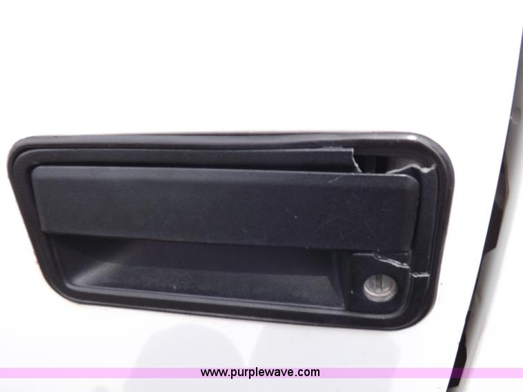 image for item K3920 1999 Chevrolet Tahoe LS SUV