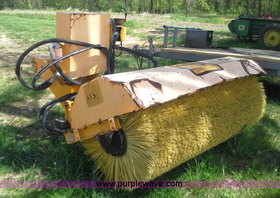 image for item K5060 MB hydraulic broom attachment