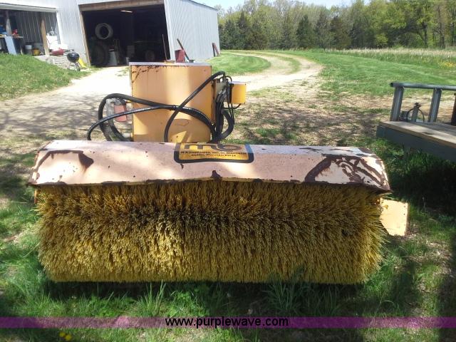 image for item K5060 MB hydraulic broom attachment