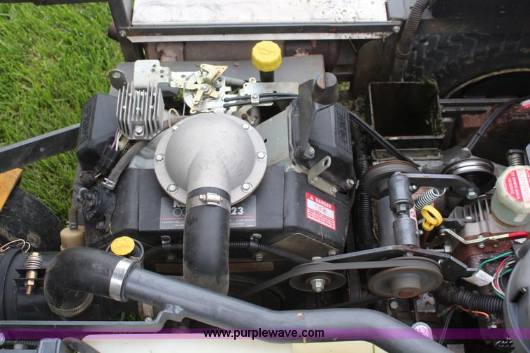 image for item K6776 2010 Walker MTGHS ZTR lawn mower