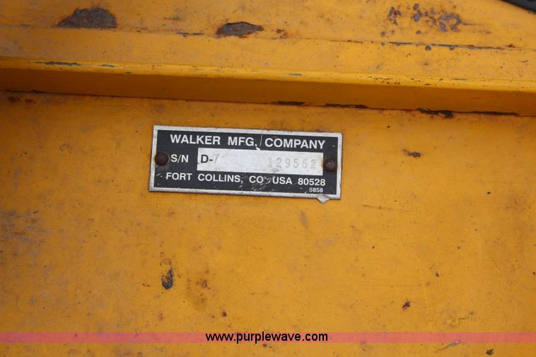 image for item K6776 2010 Walker MTGHS ZTR lawn mower