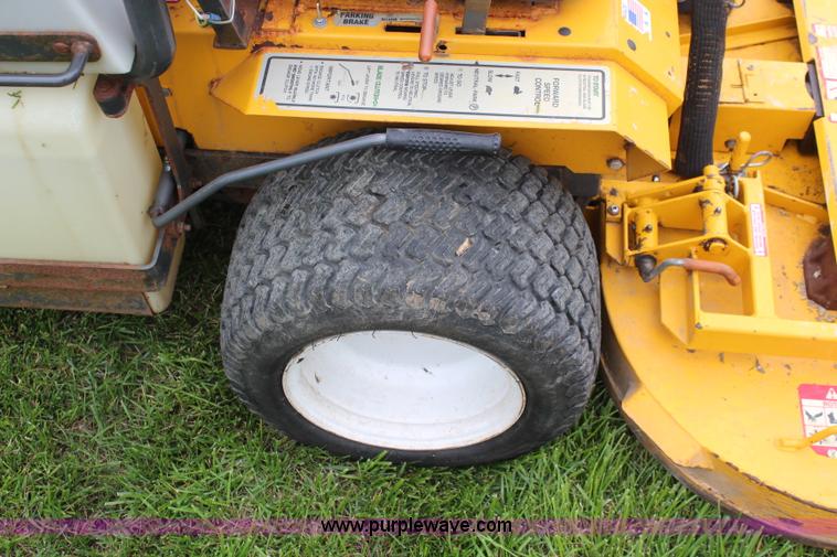 image for item K6779 2007 Walker MTGHS ZTR lawn mower