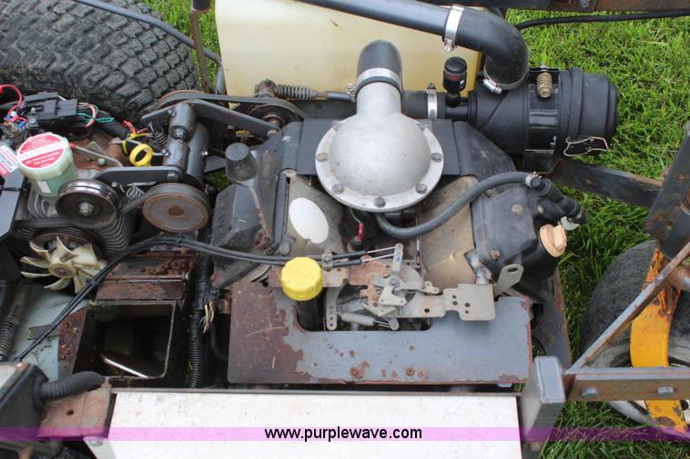 image for item K6779 2007 Walker MTGHS ZTR lawn mower