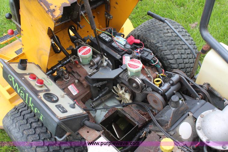 image for item K6779 2007 Walker MTGHS ZTR lawn mower