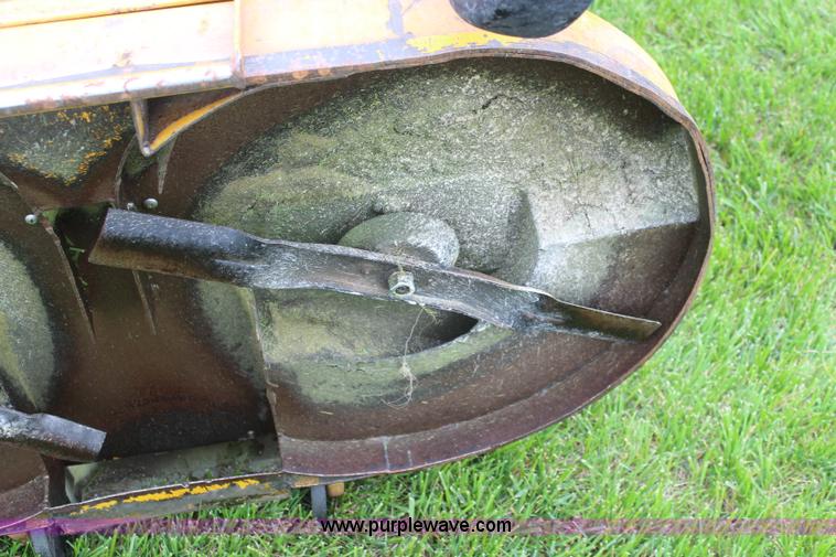 image for item K6779 2007 Walker MTGHS ZTR lawn mower