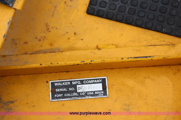 image for item K6779 2007 Walker MTGHS ZTR lawn mower