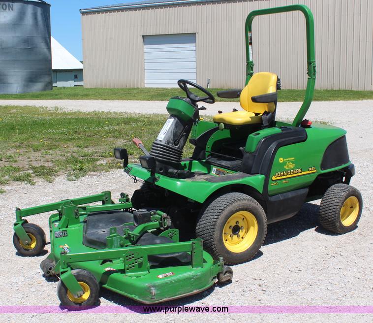 image for item K6789 John Deere 856 lawn mower