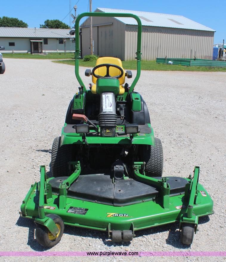 image for item K6789 John Deere 856 lawn mower