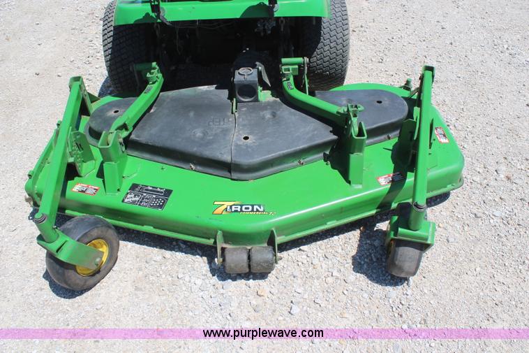 image for item K6789 John Deere 856 lawn mower