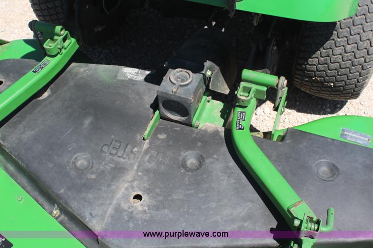 image for item K6789 John Deere 856 lawn mower