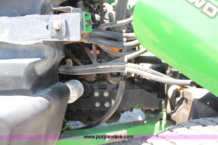 image for item K6789 John Deere 856 lawn mower