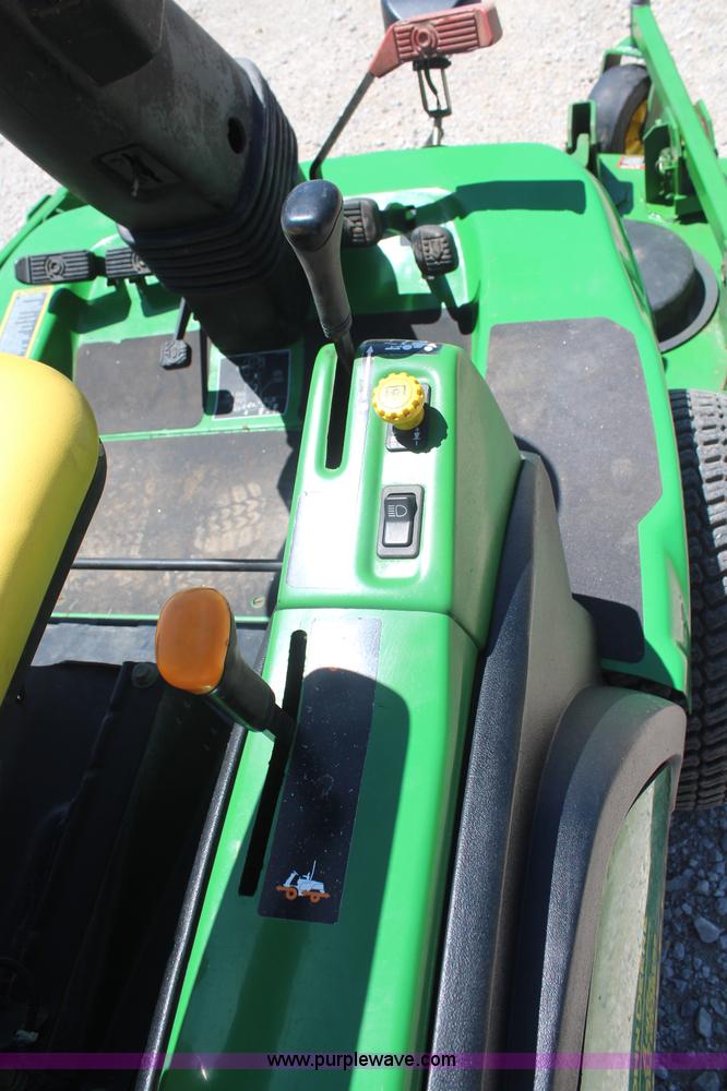 image for item K6789 John Deere 856 lawn mower