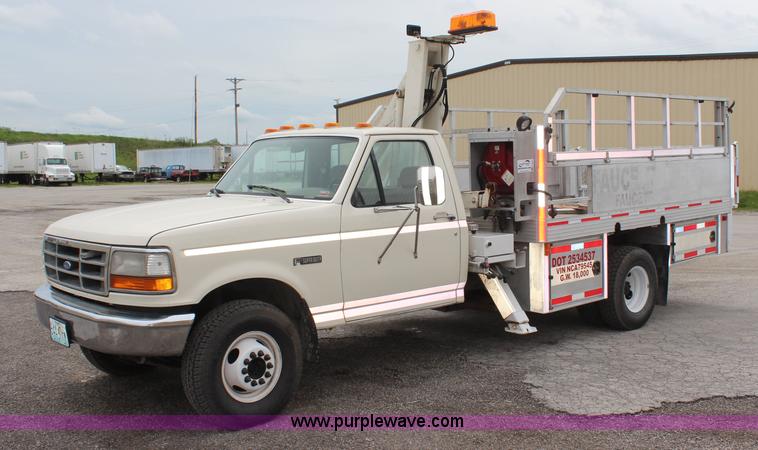image for item K6867 1992 Ford F450 Super Duty service truck