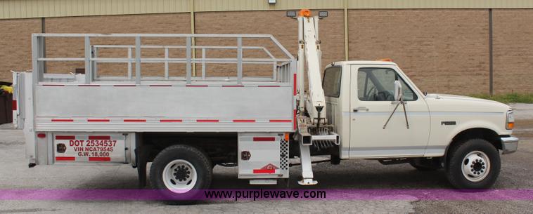image for item K6867 1992 Ford F450 Super Duty service truck
