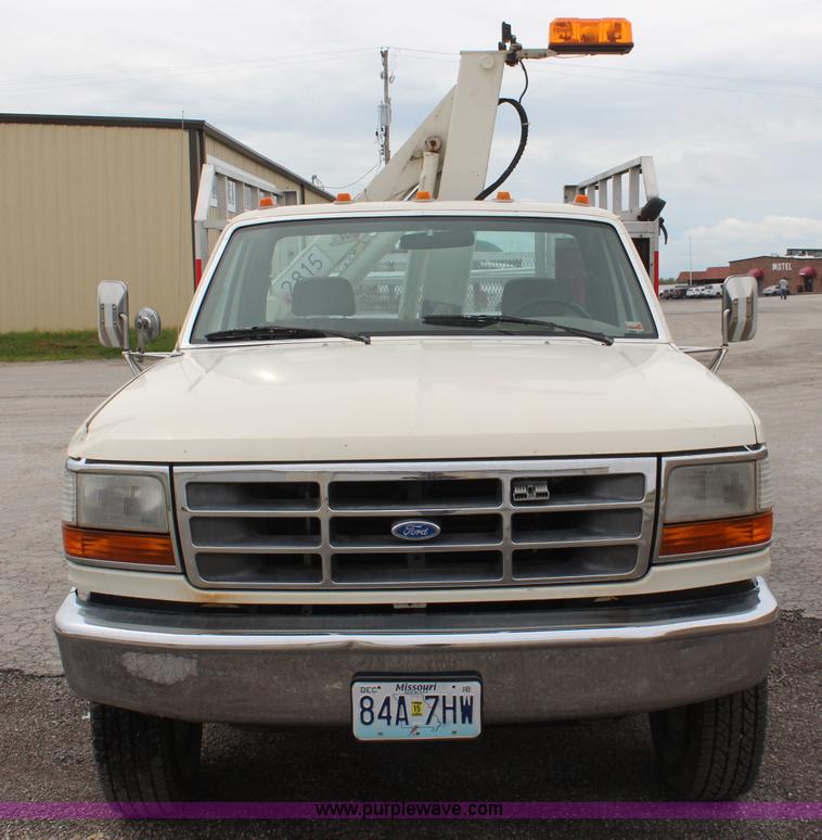 image for item K6867 1992 Ford F450 Super Duty service truck