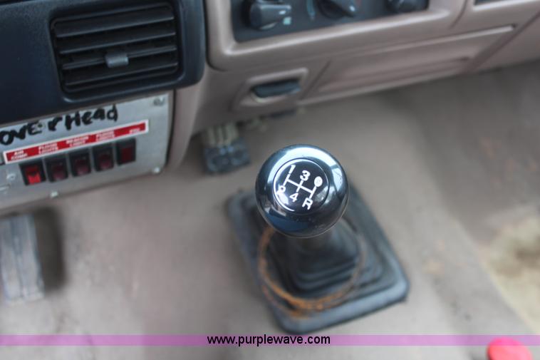 image for item K6867 1992 Ford F450 Super Duty service truck