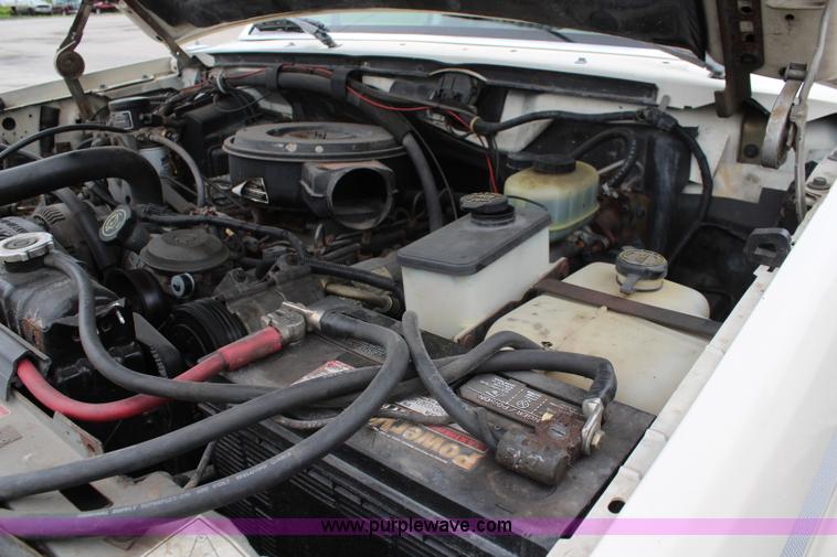 image for item K6867 1992 Ford F450 Super Duty service truck