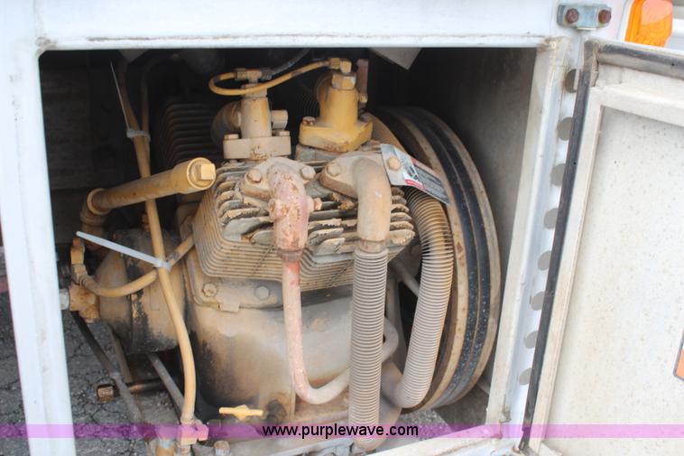 image for item K6867 1992 Ford F450 Super Duty service truck