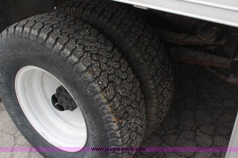 image for item K6867 1992 Ford F450 Super Duty service truck